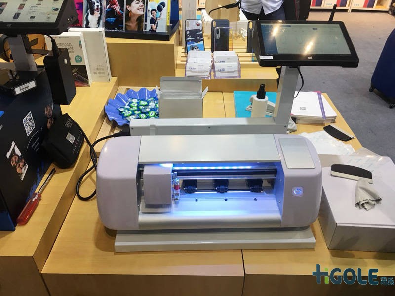 工業(yè)電腦一體機